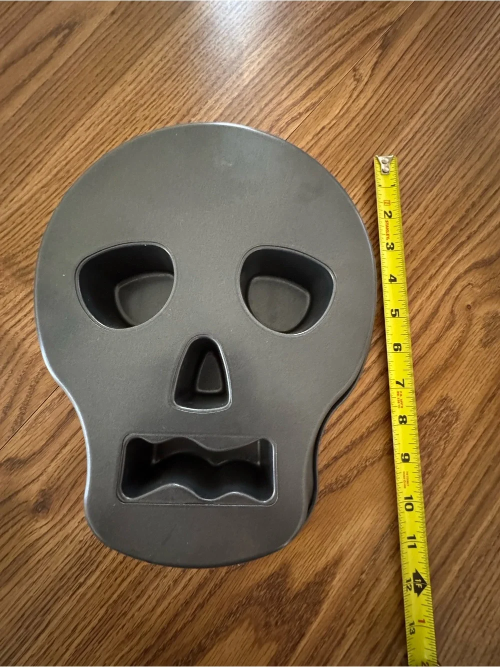 Wilton Non-Stick Skull Cake Pan Dia De Los Muertos Halloween